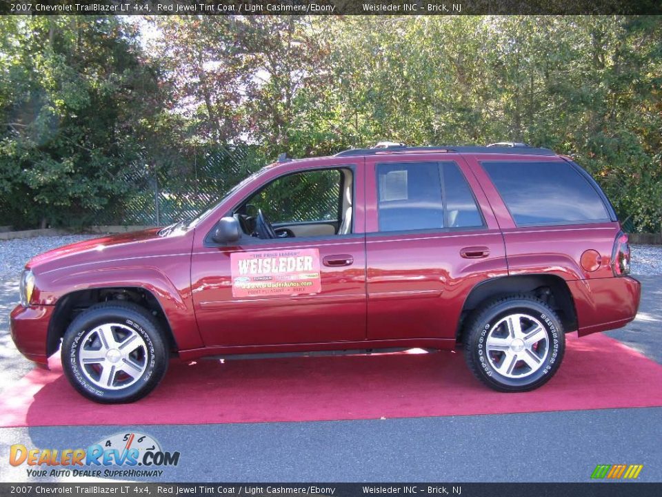 2007 Chevrolet TrailBlazer LT 4x4 Red Jewel Tint Coat / Light Cashmere/Ebony Photo #5