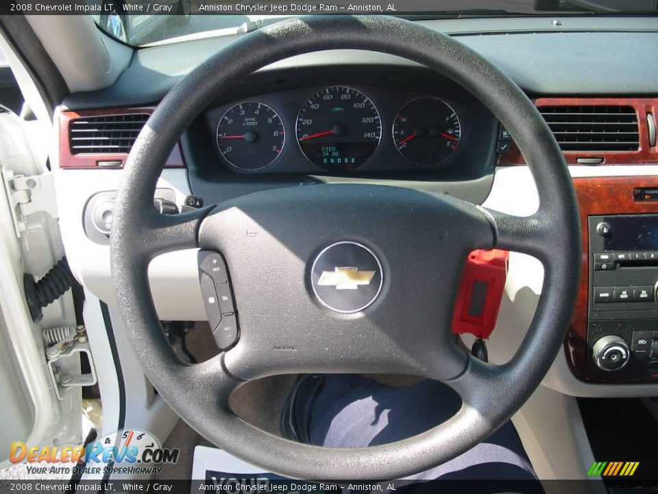 2008 Chevrolet Impala LT White / Gray Photo #9
