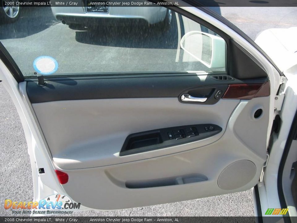 2008 Chevrolet Impala LT White / Gray Photo #15