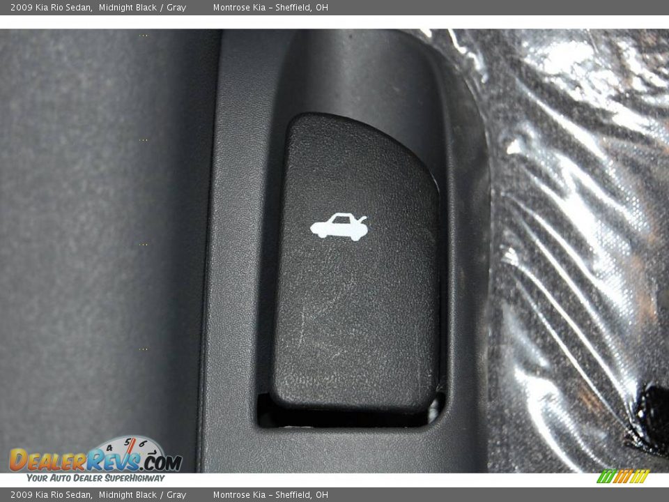 2009 Kia Rio Sedan Midnight Black / Gray Photo #36