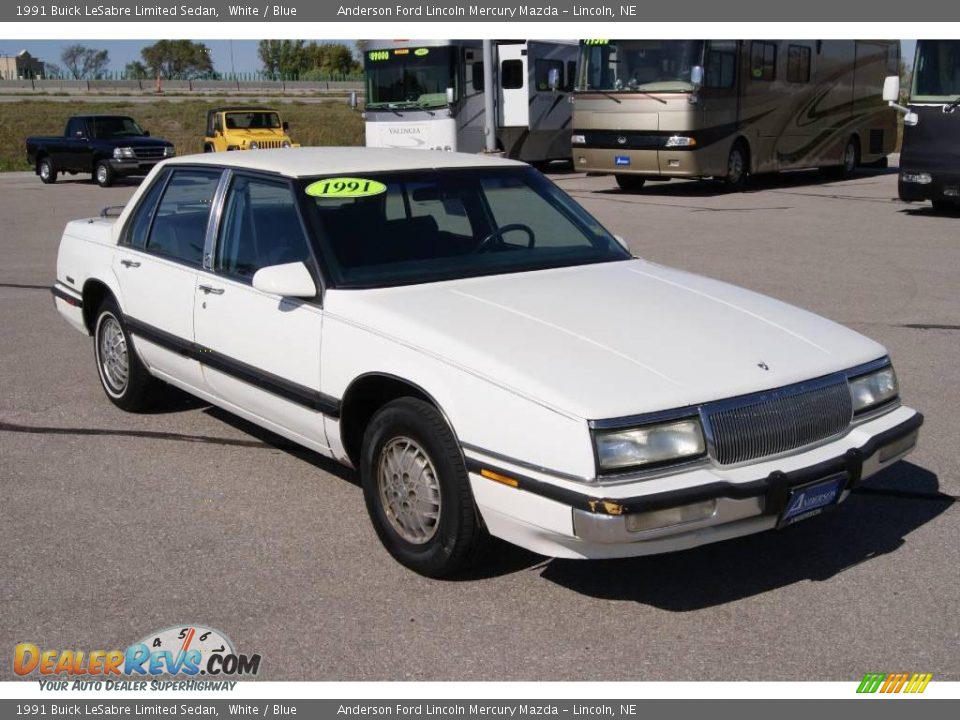 1991 Buick LeSabre Limited Sedan White / Blue Photo #3