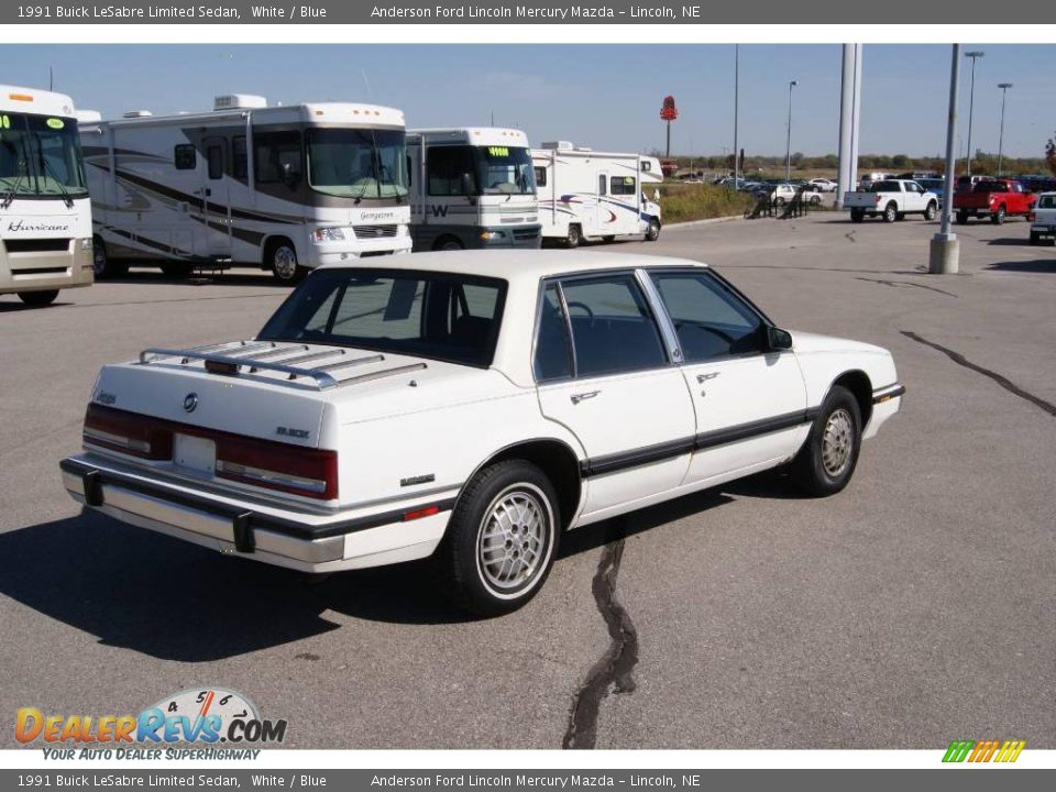 1991 Buick LeSabre Limited Sedan White / Blue Photo #5