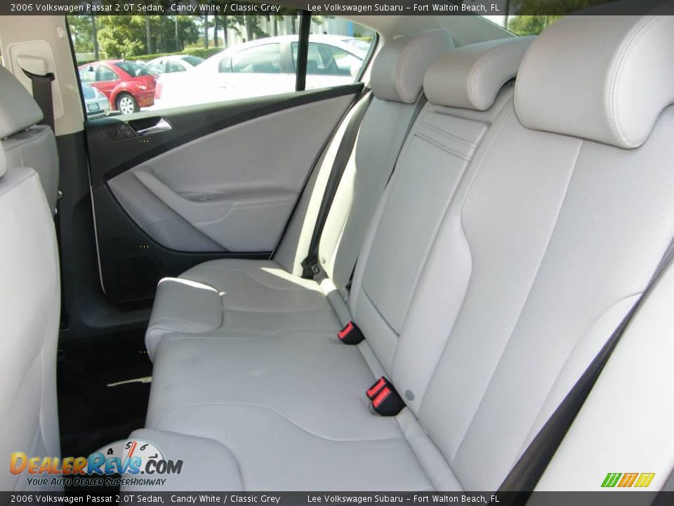 2006 Volkswagen Passat 2.0T Sedan Candy White / Classic Grey Photo #22