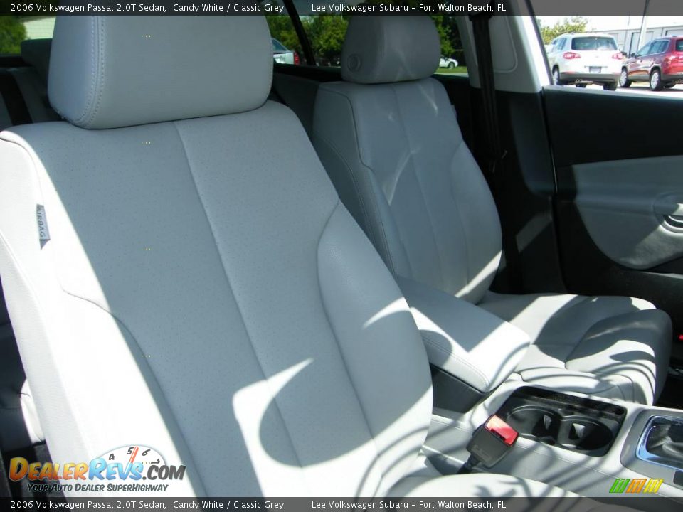 2006 Volkswagen Passat 2.0T Sedan Candy White / Classic Grey Photo #27