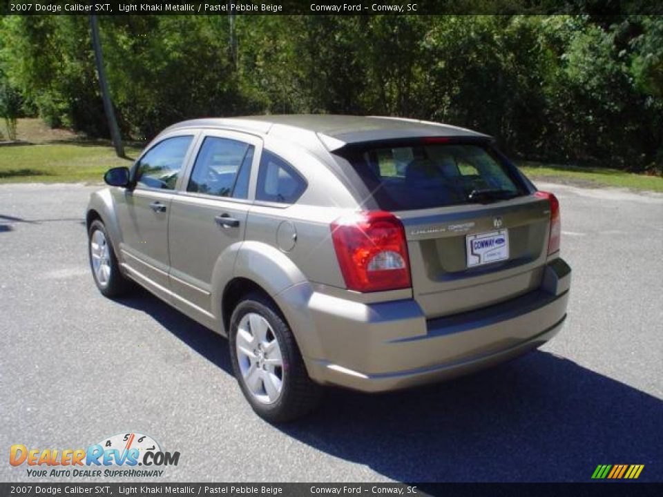 2007 Dodge Caliber SXT Light Khaki Metallic / Pastel Pebble Beige Photo #7