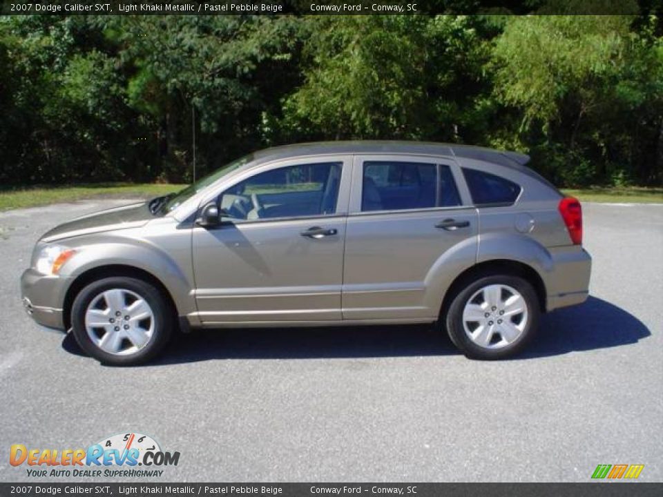 2007 Dodge Caliber SXT Light Khaki Metallic / Pastel Pebble Beige Photo #8