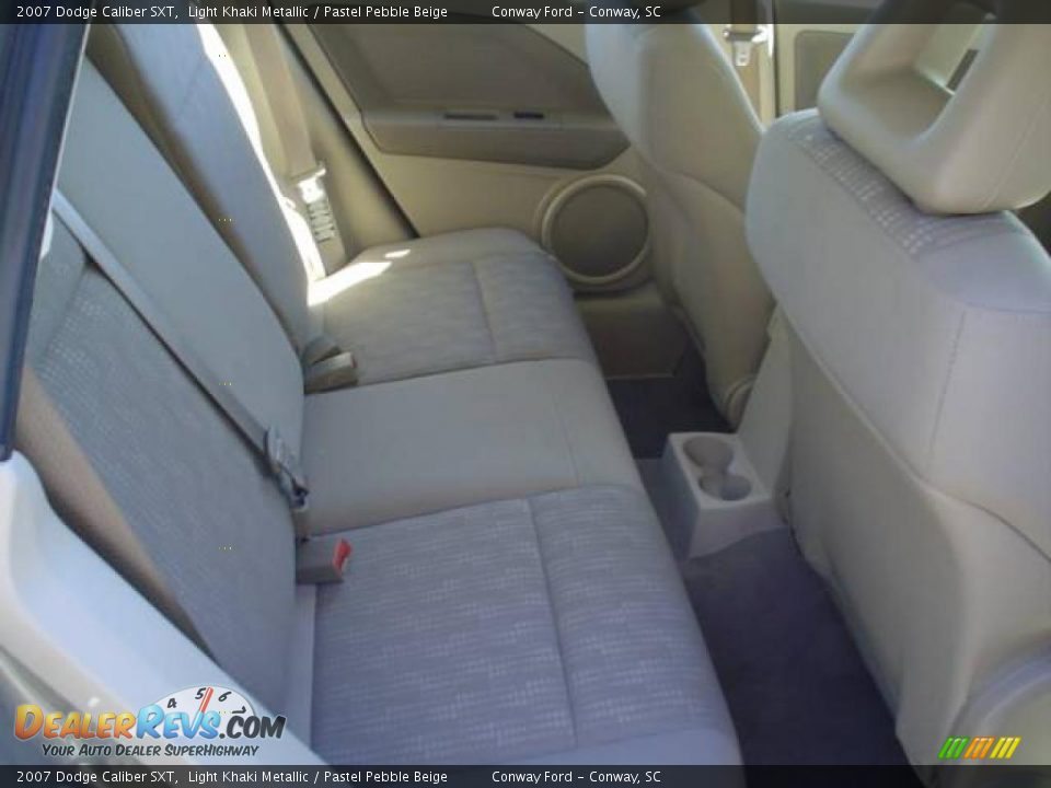 2007 Dodge Caliber SXT Light Khaki Metallic / Pastel Pebble Beige Photo #16