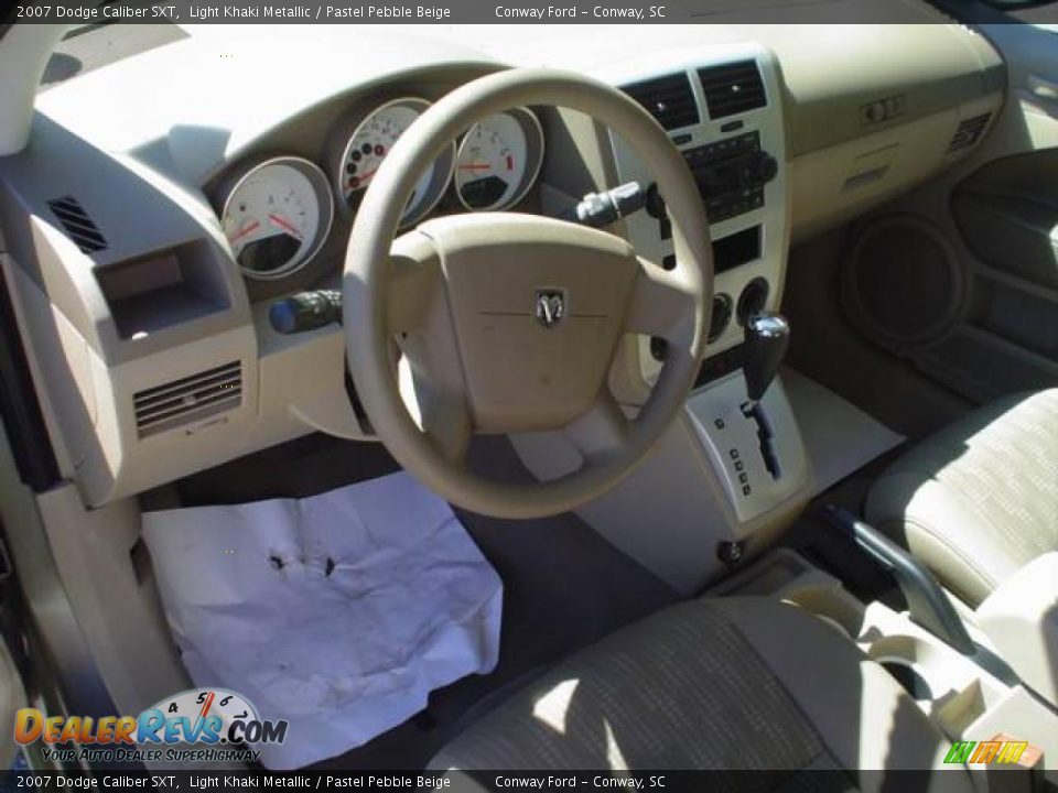 2007 Dodge Caliber SXT Light Khaki Metallic / Pastel Pebble Beige Photo #20