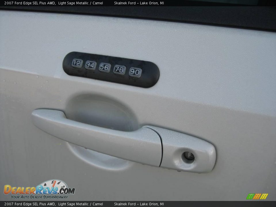 2007 Ford Edge SEL Plus AWD Light Sage Metallic / Camel Photo #18