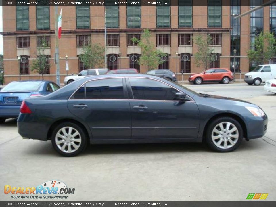 2006 Honda Accord EX-L V6 Sedan Graphite Pearl / Gray Photo #5