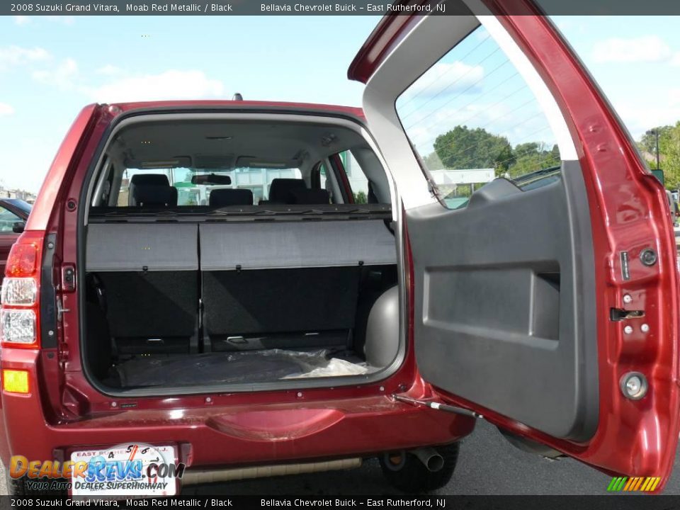 2008 Suzuki Grand Vitara Moab Red Metallic / Black Photo #13