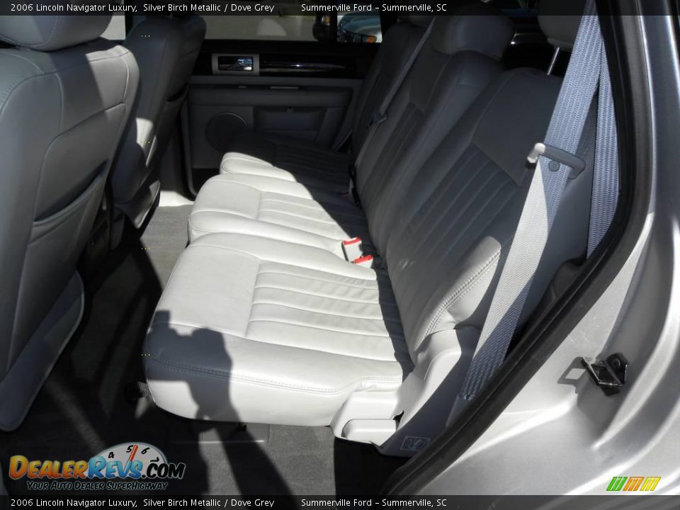 2006 Lincoln Navigator Luxury Silver Birch Metallic / Dove Grey Photo #5