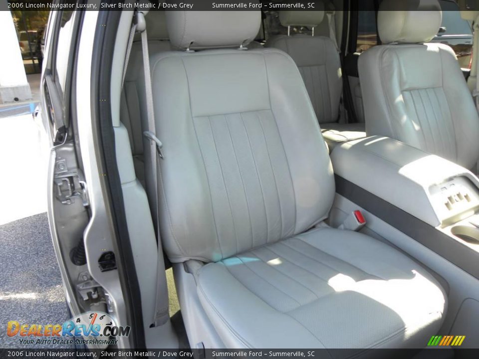 2006 Lincoln Navigator Luxury Silver Birch Metallic / Dove Grey Photo #8