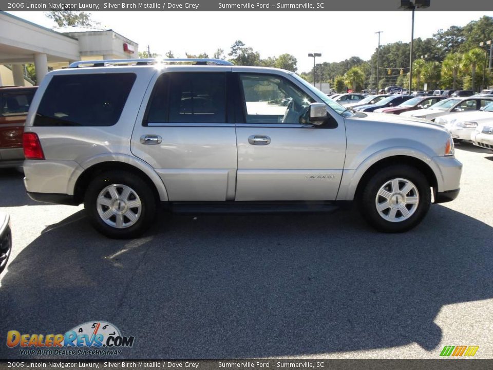 2006 Lincoln Navigator Luxury Silver Birch Metallic / Dove Grey Photo #11