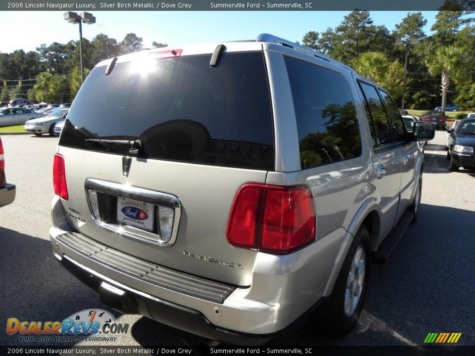 2006 Lincoln Navigator Luxury Silver Birch Metallic / Dove Grey Photo #12
