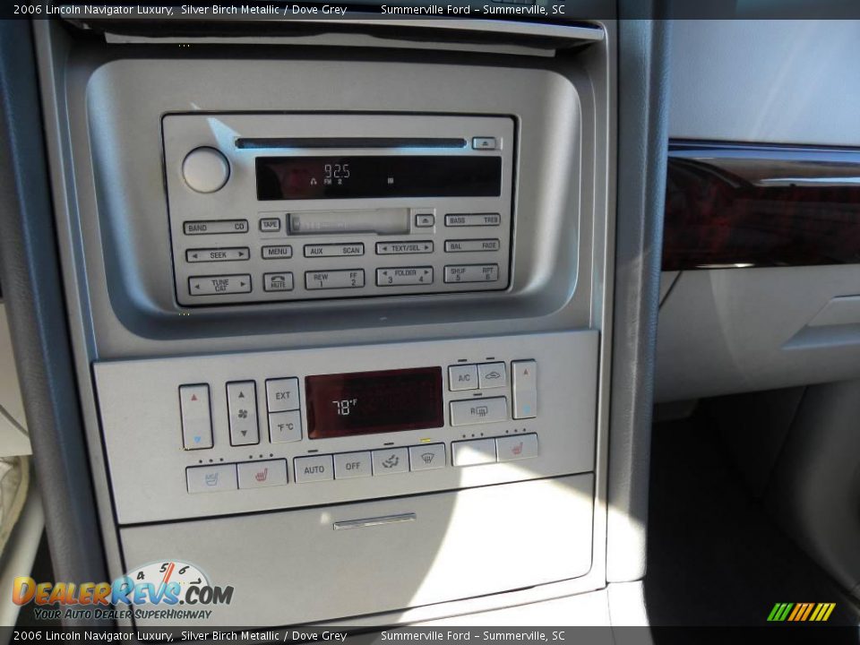 2006 Lincoln Navigator Luxury Silver Birch Metallic / Dove Grey Photo #20
