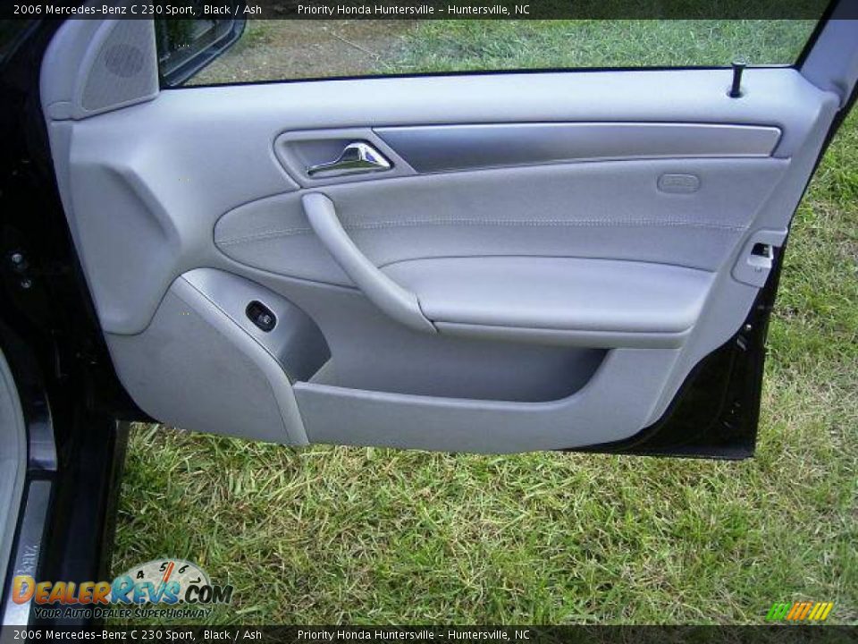 2006 Mercedes-Benz C 230 Sport Black / Ash Photo #16