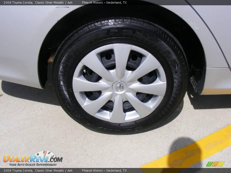2009 Toyota Corolla Classic Silver Metallic / Ash Photo #14