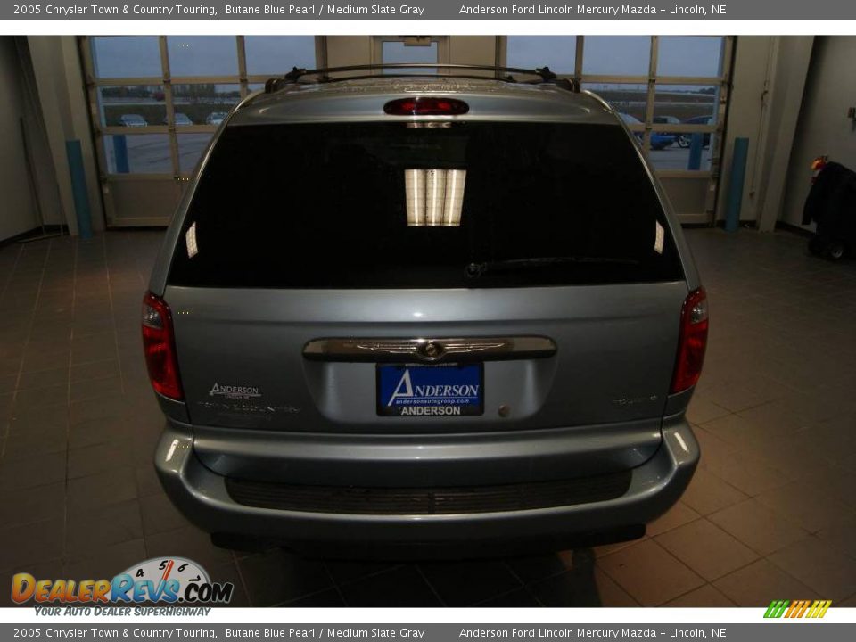 2005 Chrysler Town & Country Touring Butane Blue Pearl / Medium Slate Gray Photo #4
