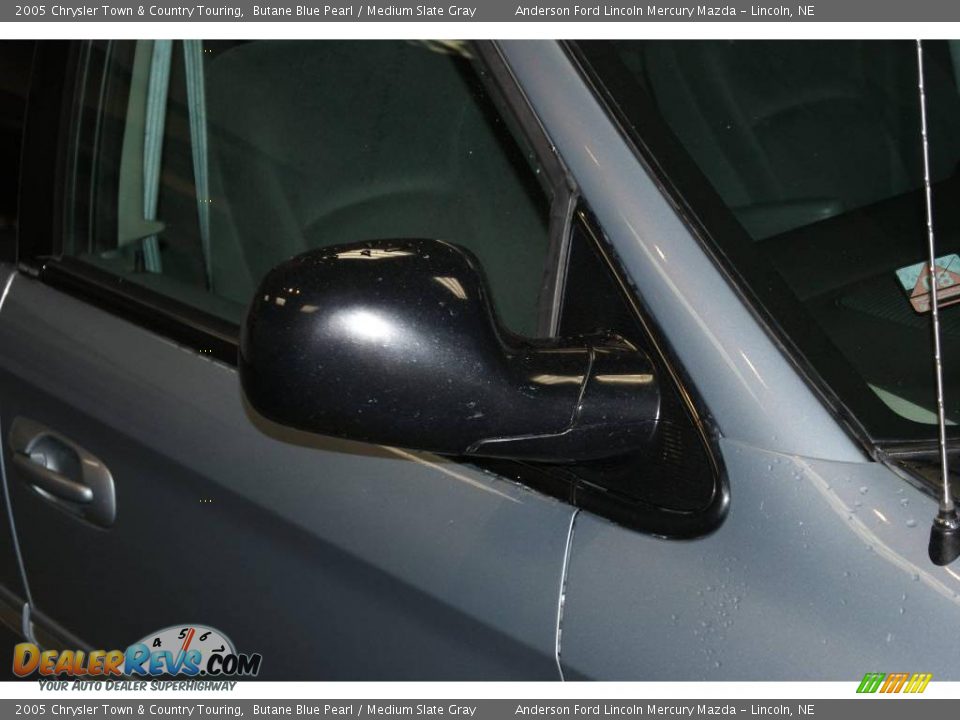 2005 Chrysler Town & Country Touring Butane Blue Pearl / Medium Slate Gray Photo #16