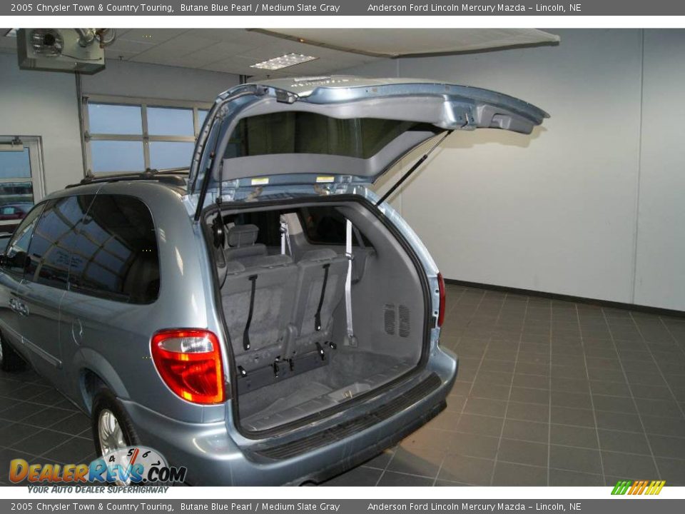 2005 Chrysler Town & Country Touring Butane Blue Pearl / Medium Slate Gray Photo #26