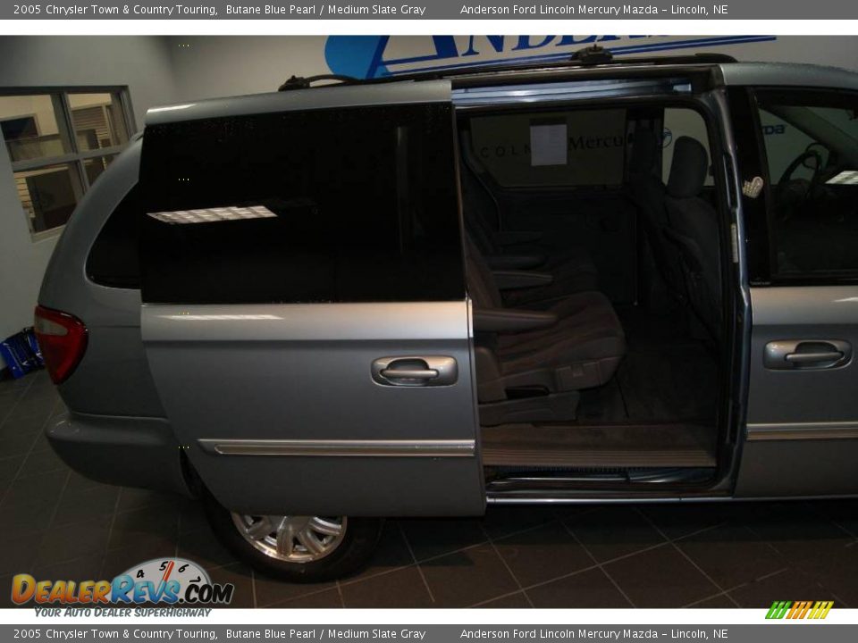 2005 Chrysler Town & Country Touring Butane Blue Pearl / Medium Slate Gray Photo #27
