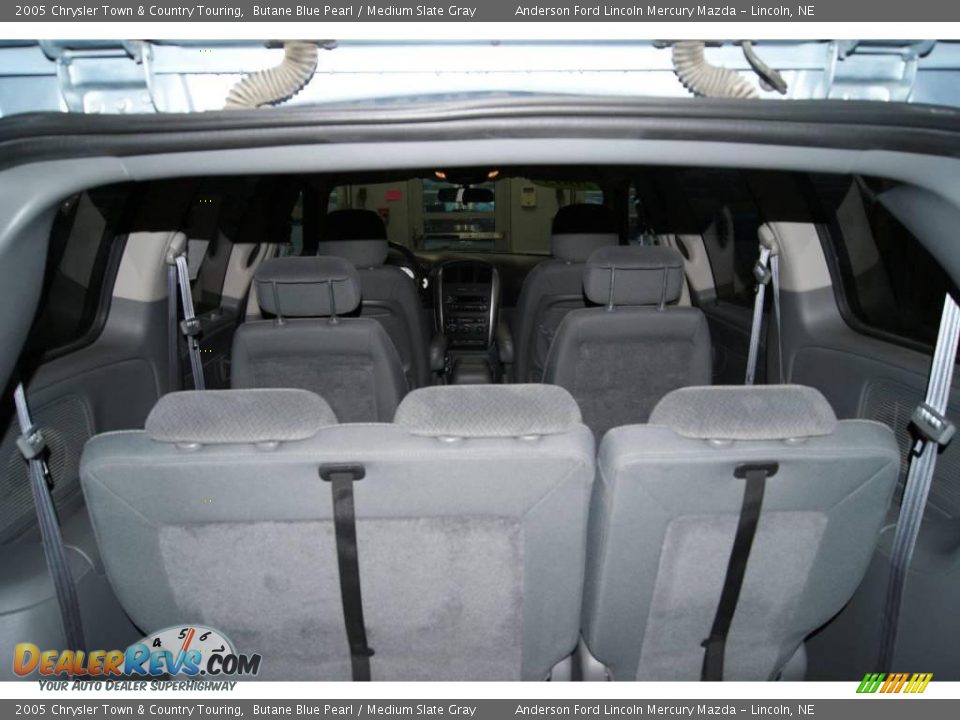 2005 Chrysler Town & Country Touring Butane Blue Pearl / Medium Slate Gray Photo #31
