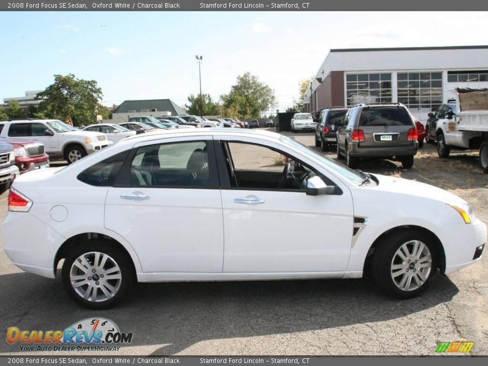 2008 Ford Focus SE Sedan Oxford White / Charcoal Black Photo #4