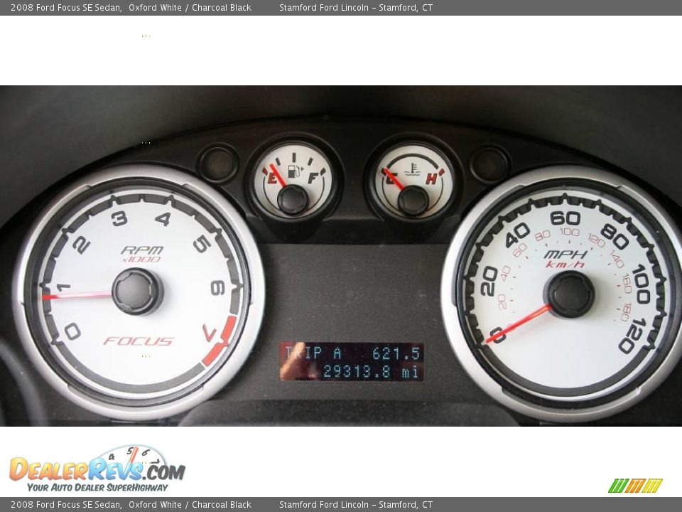 2008 Ford Focus SE Sedan Oxford White / Charcoal Black Photo #16
