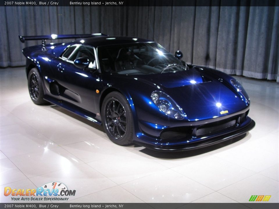 Front 3/4 View of 2007 Noble M400  Photo #3