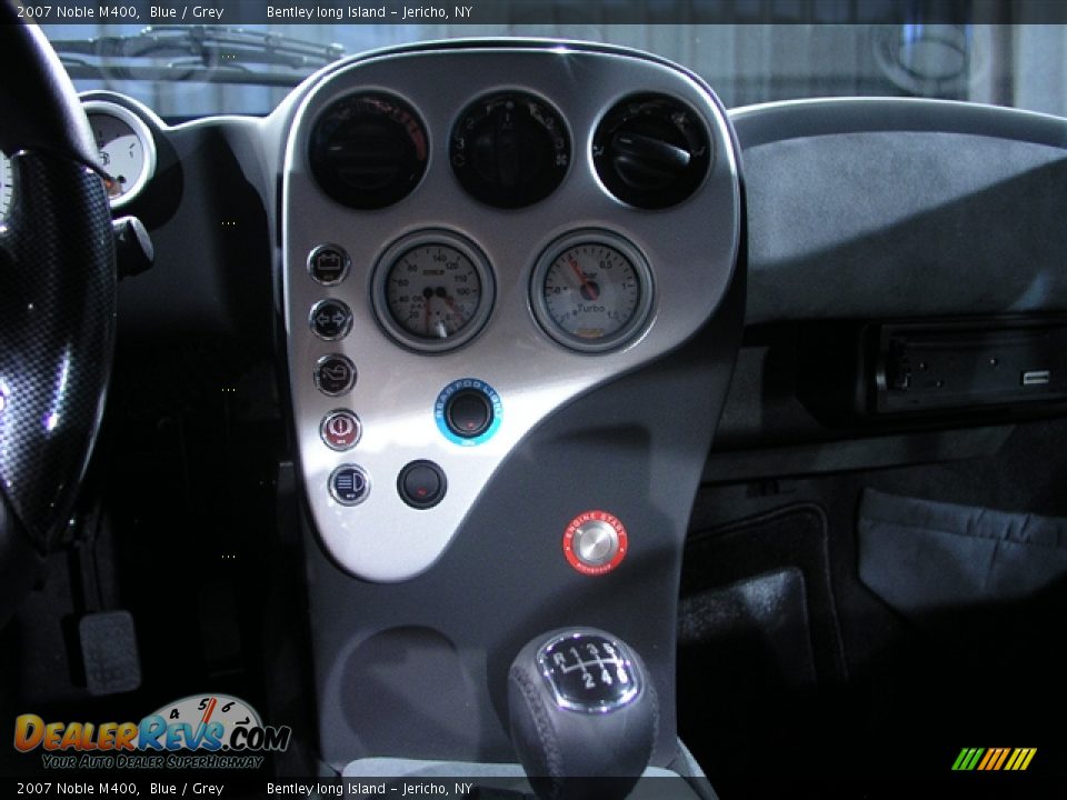 Controls of 2007 Noble M400  Photo #8