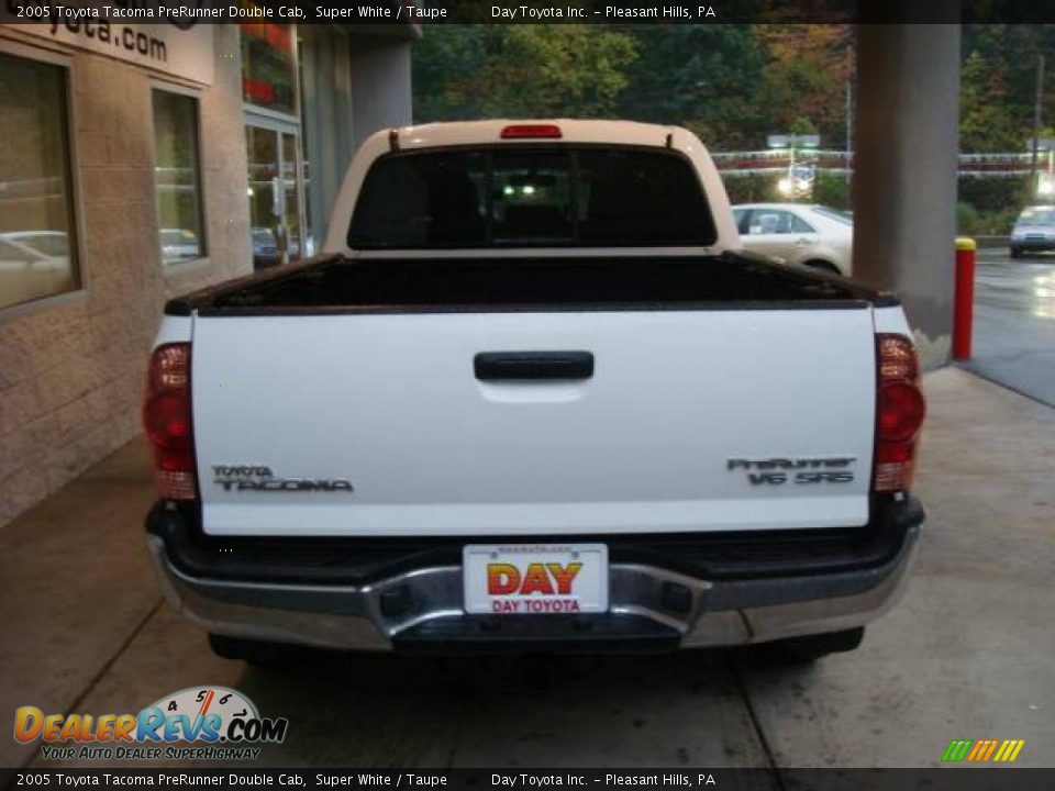 2005 Toyota Tacoma PreRunner Double Cab Super White / Taupe Photo #3