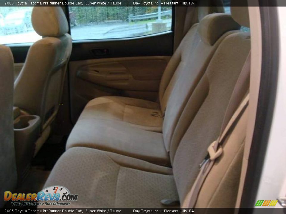 2005 Toyota Tacoma PreRunner Double Cab Super White / Taupe Photo #9