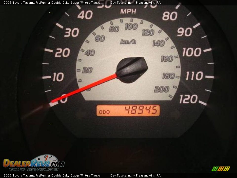 2005 Toyota Tacoma PreRunner Double Cab Super White / Taupe Photo #15