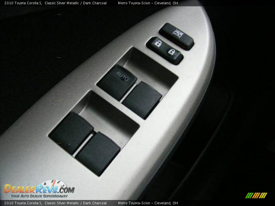 2010 Toyota Corolla S Classic Silver Metallic / Dark Charcoal Photo #21