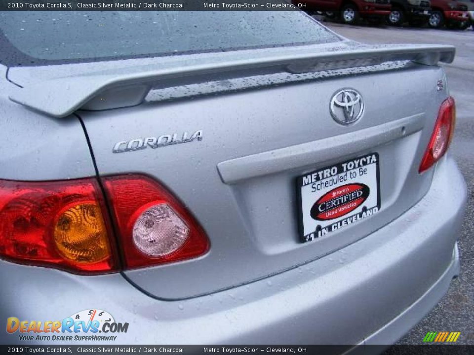2010 Toyota Corolla S Classic Silver Metallic / Dark Charcoal Photo #24