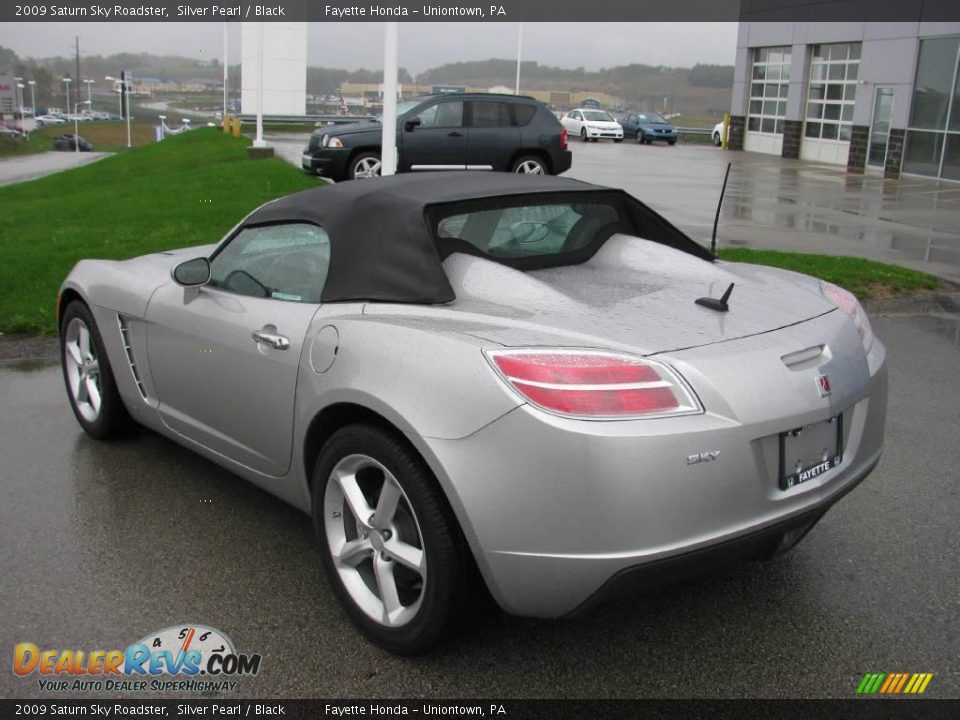 2009 Saturn Sky Roadster Silver Pearl / Black Photo #3