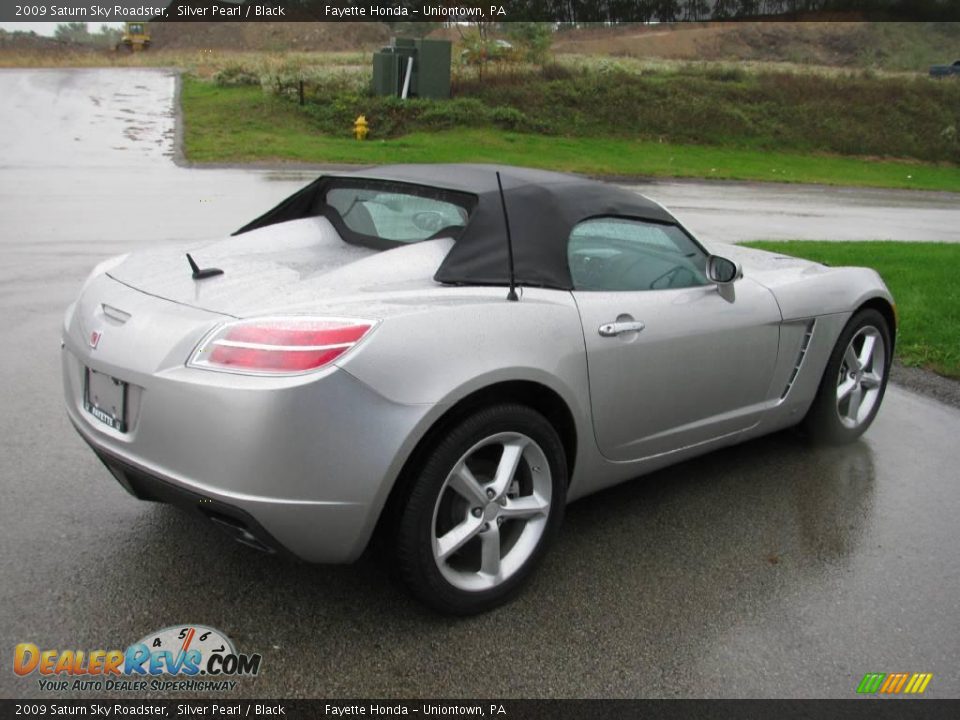2009 Saturn Sky Roadster Silver Pearl / Black Photo #5