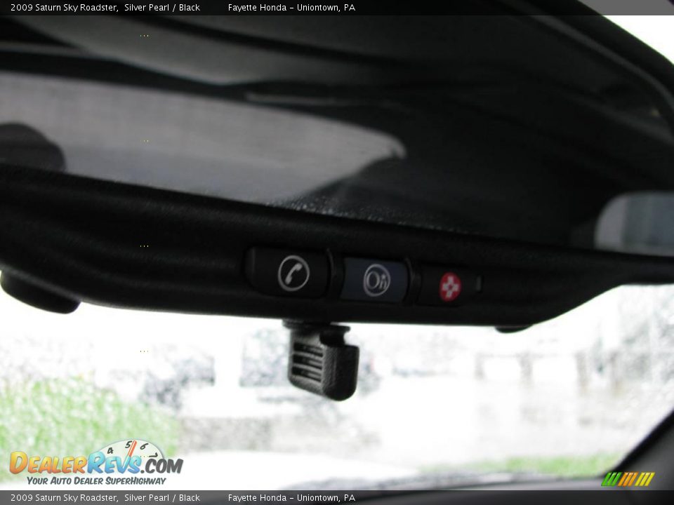 2009 Saturn Sky Roadster Silver Pearl / Black Photo #18