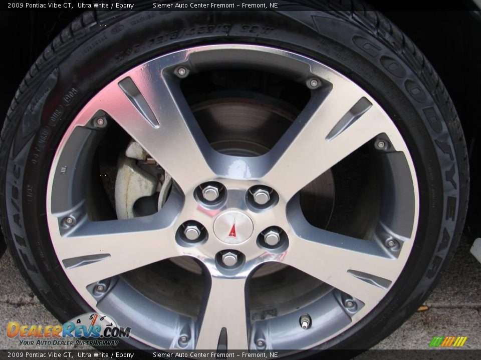 2009 Pontiac Vibe GT Ultra White / Ebony Photo #16