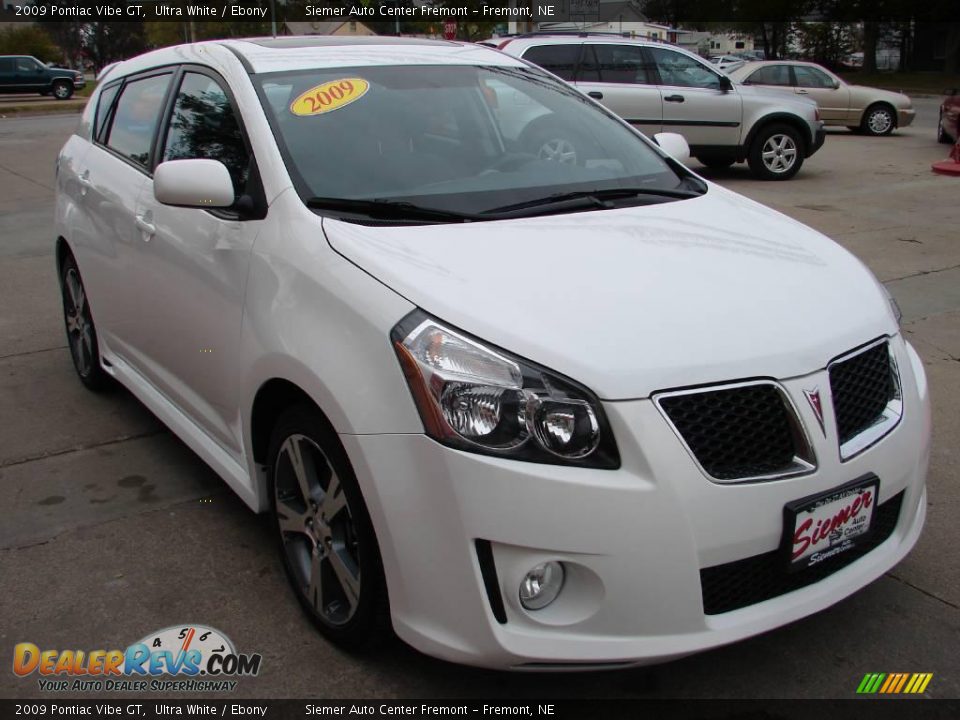 2009 Pontiac Vibe GT Ultra White / Ebony Photo #22