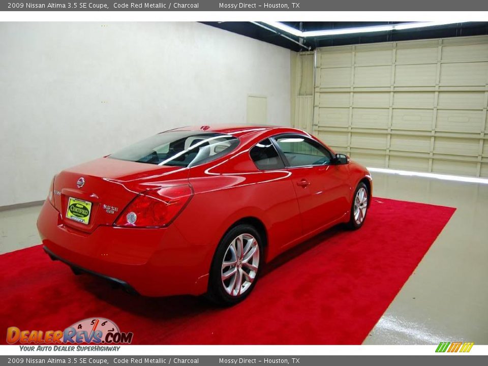 2009 Nissan Altima 3.5 SE Coupe Code Red Metallic / Charcoal Photo #6