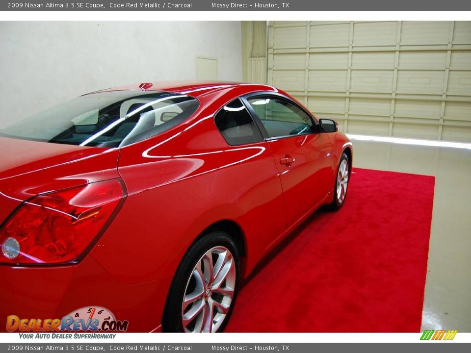 2009 Nissan Altima 3.5 SE Coupe Code Red Metallic / Charcoal Photo #7