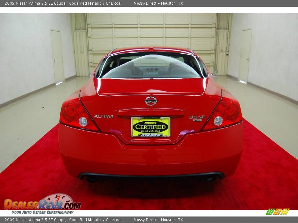 2009 Nissan Altima 3.5 SE Coupe Code Red Metallic / Charcoal Photo #8
