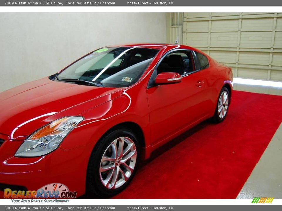 2009 Nissan Altima 3.5 SE Coupe Code Red Metallic / Charcoal Photo #12