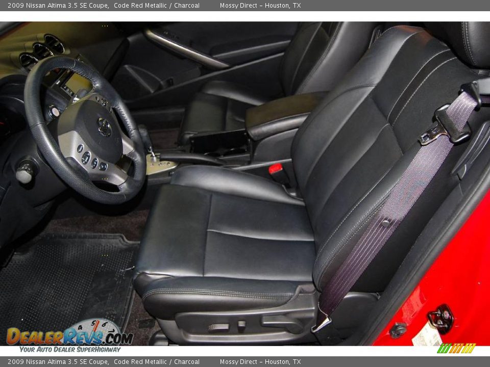 2009 Nissan Altima 3.5 SE Coupe Code Red Metallic / Charcoal Photo #16