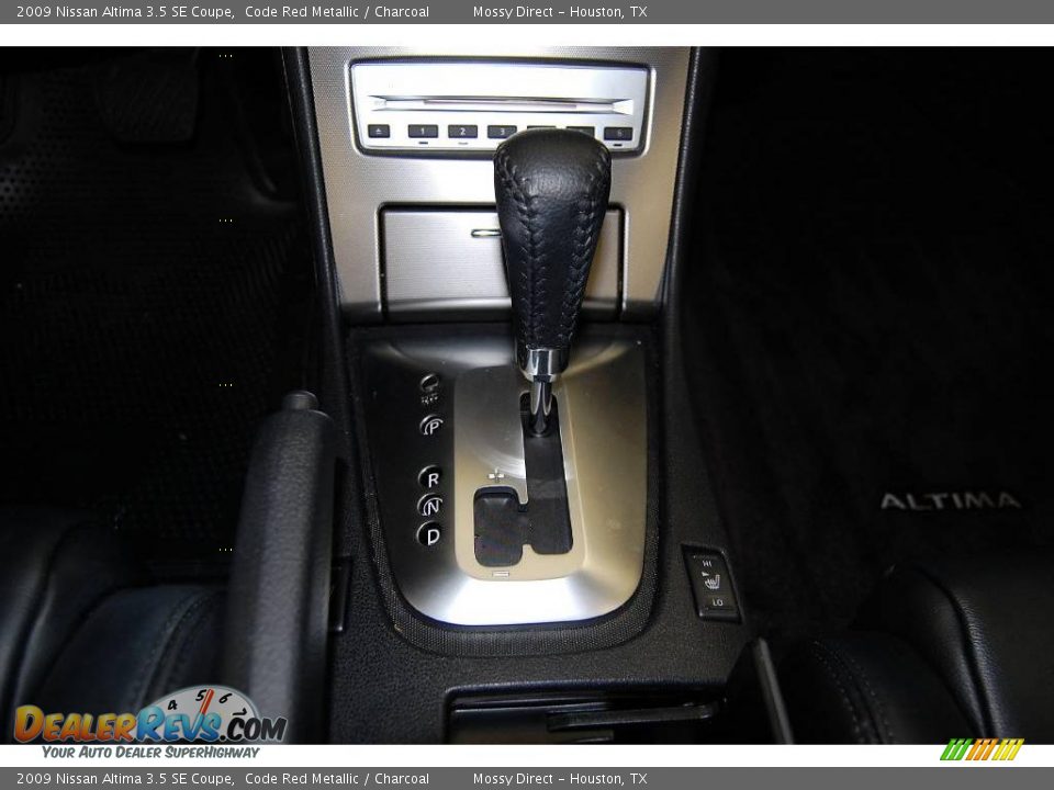 2009 Nissan Altima 3.5 SE Coupe Code Red Metallic / Charcoal Photo #24
