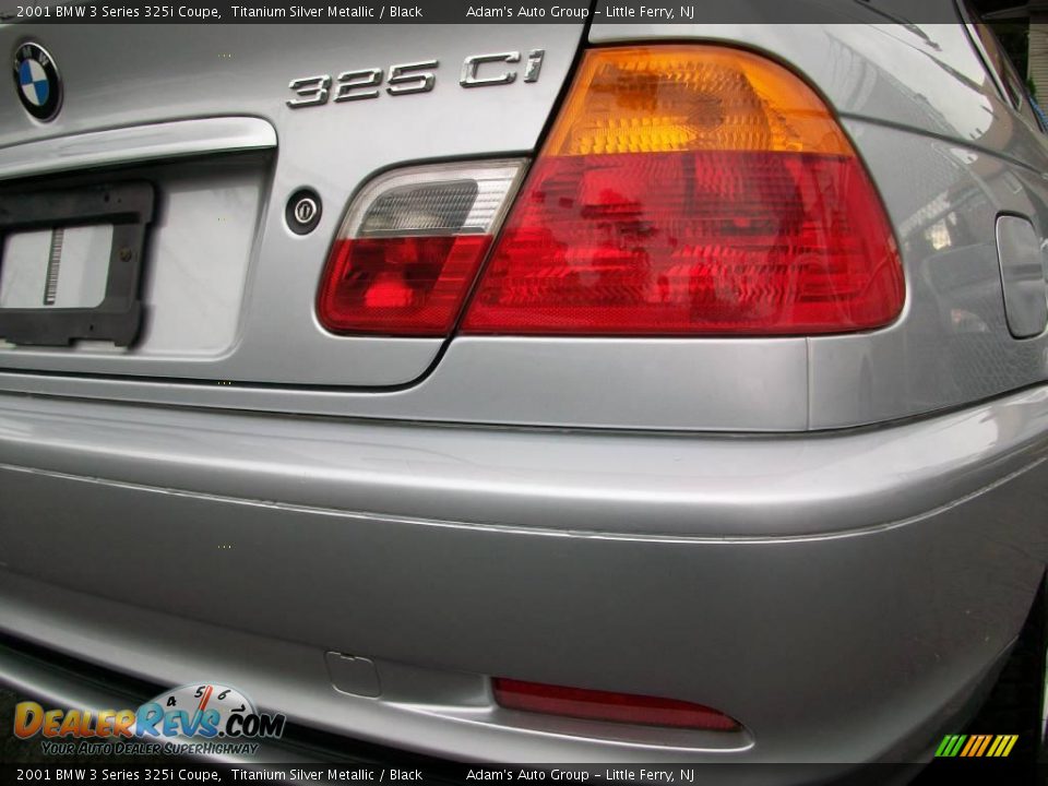 2001 BMW 3 Series 325i Coupe Titanium Silver Metallic / Black Photo #32