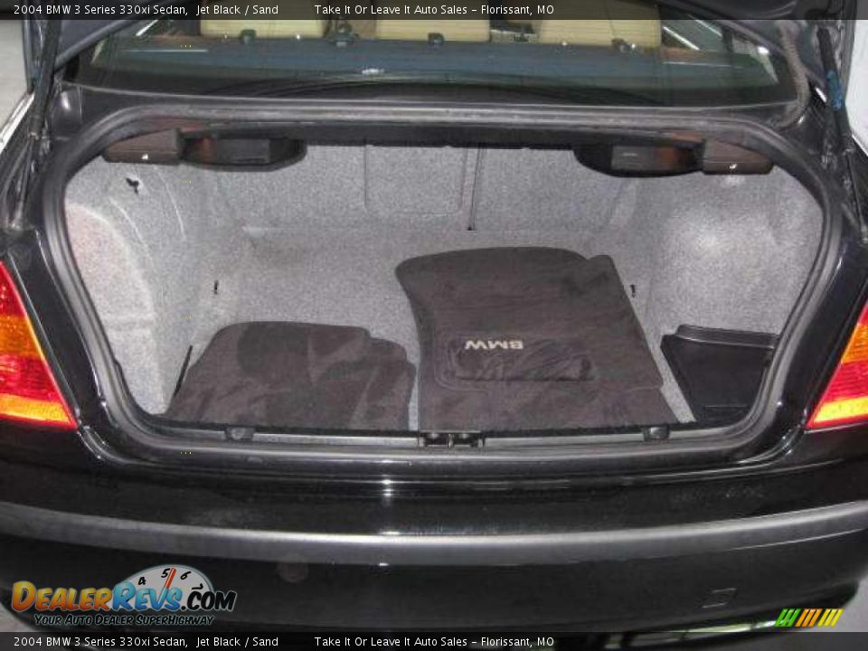 2004 BMW 3 Series 330xi Sedan Jet Black / Sand Photo #5