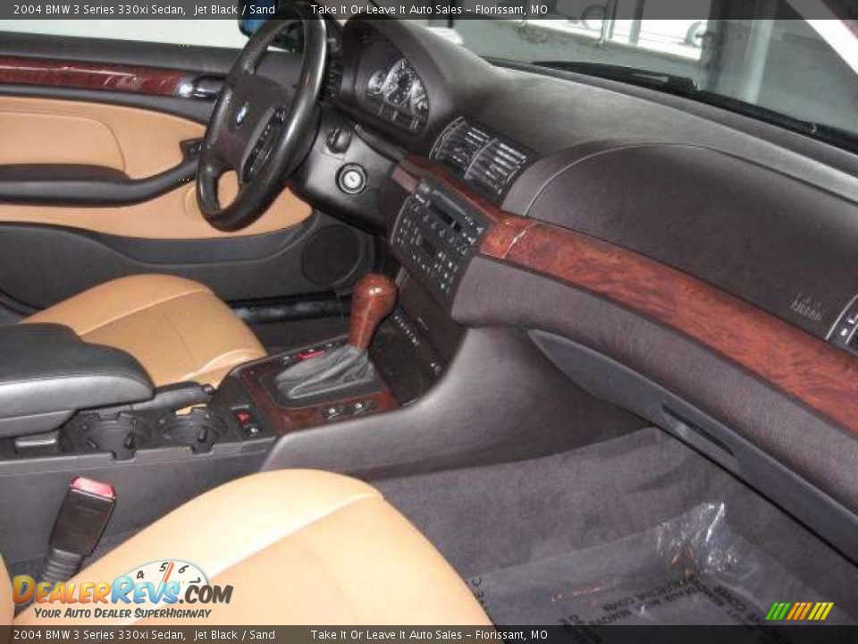 2004 BMW 3 Series 330xi Sedan Jet Black / Sand Photo #7
